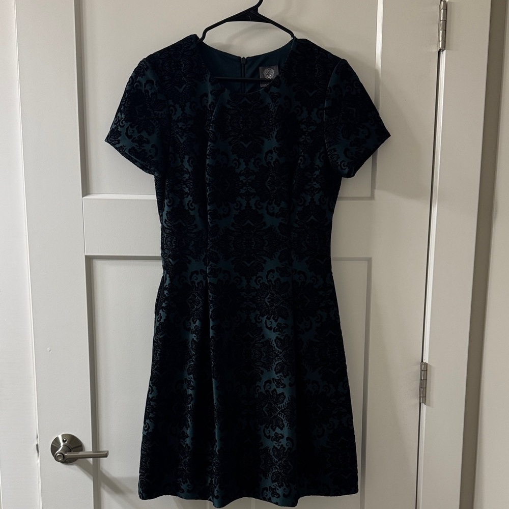 Vince Camuto Jade Green with Black Velvet Damask Short-Sleeve Dress